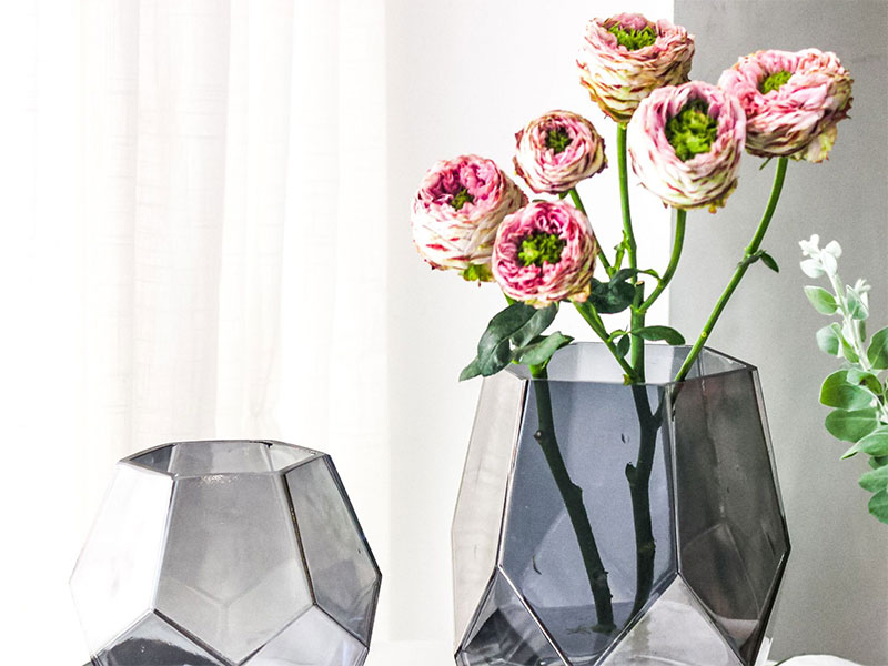 玻璃花瓶和陶瓷花瓶哪個好？